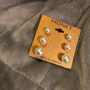 Monet pearl earrings